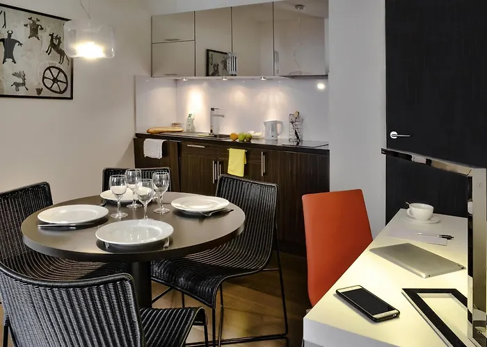 Hotel apartamentowy Adagio Centre 3*
