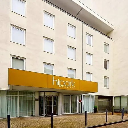 Adagio Centre Aparthotel 3*