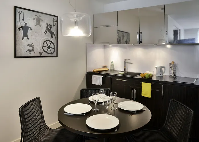 Adagio Centre 3*