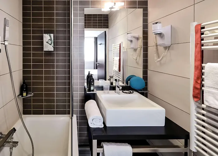 Adagio Centre Apartahotel 3*