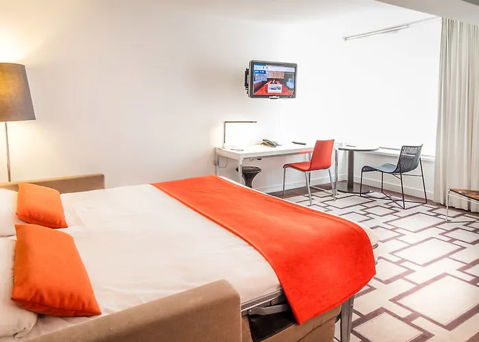 Hotel apartamentowy Adagio Centre 3*