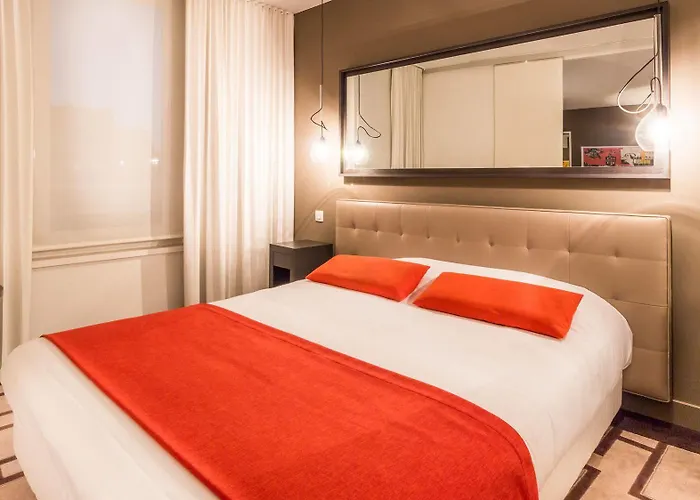 Hotel apartamentowy Adagio Centre 3*