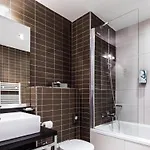 Adagio Centre 3*