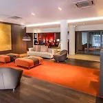 Adagio Centre