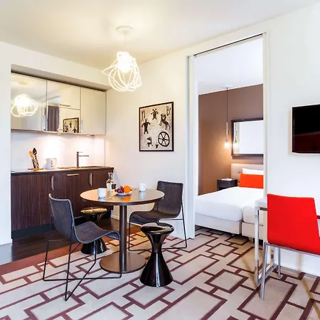 Adagio Centre 3*