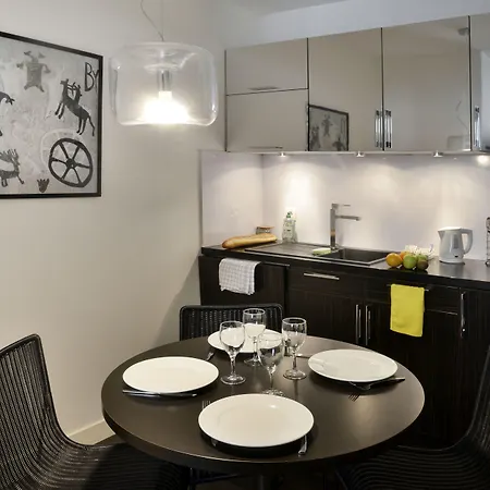 Adagio Centre 3*