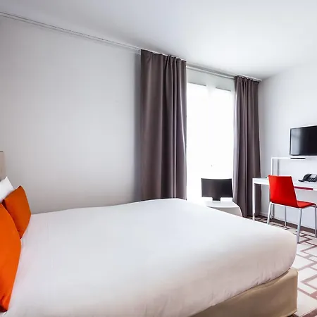 Apartahotel Adagio Centre 3*
