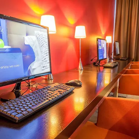 Adagio Centre Aparthotel 3*